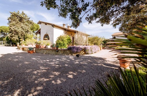 Grosseto Apartment | Apartment 'B' with Private Terrace, Wi-Fi and Air Conditioning