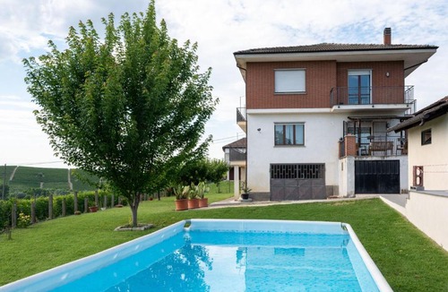 Neive Apartment | Apartment Bellavista by Interhome