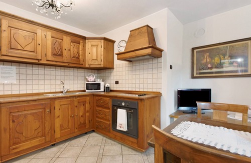 Pila Apartment | Apartment 'Bilocale 4' with Mountain View, Shared Terrace, and Wi-Fi
