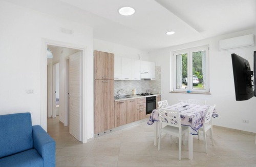 Casal Velino Apartment | Apartment 'Blu' with Sea View, Wi-Fi and Air Conditioning
