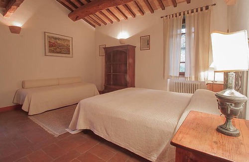 Castiglione della Valle Apartment | Apartment Borgo Monticelli in Perugia - 3 persons, 1 bedrooms