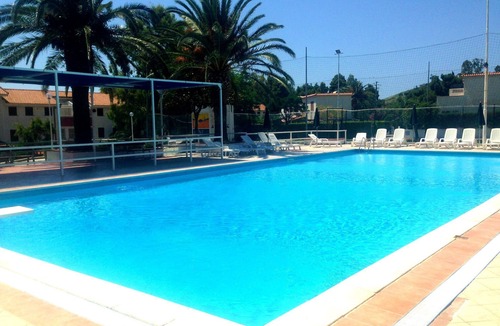 Falerna Apartment | Apartment by the sea in residence with swimming pool, tennis
