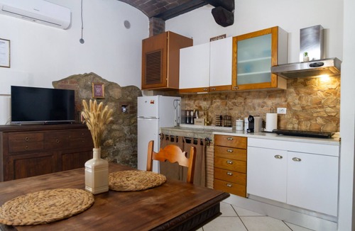 Grosseto Apartment | Apartment 'C' with Private Garden, Wi-Fi and Air Conditioning