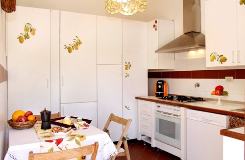 Orbetello Apartment | Apartment "Casa Dante" with hills and Monte Argentario view, 2 Private Terraces & Wi-Fi