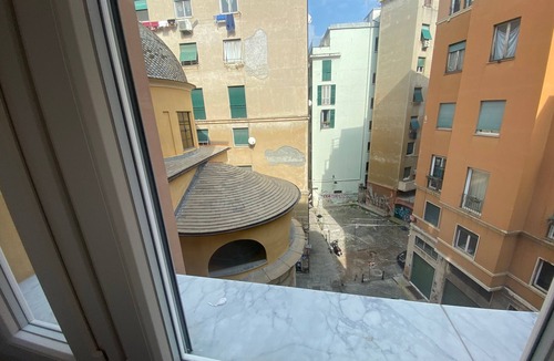 Pre Apartment | Apartment 'Casa Luna' Opposite Genoa Aquarium