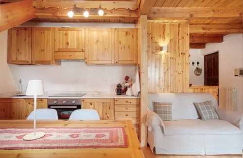 La Thuile Apartment | Apartment 'Caterina La Thuile' with Mountain View, Shared Garden and Wi-Fi