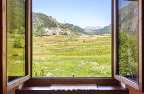 La Thuile Apartment | Apartment 'Caterina La Thuile' with Mountain View, Shared Garden and Wi-Fi