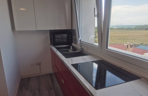 Mondolfo Apartment | Apartment 'Comfort E Stile' with Private Terrace and Air Conditioning