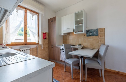 San Giovanni d'Asso Apartment | Apartment 'Cottage Casa Luisa' with Private Pool, Shared Terrace and Wi-Fi