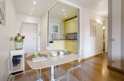 Ticinese Apartment | Apartment "Crocetta 10" in City Centre with Wi-Fi