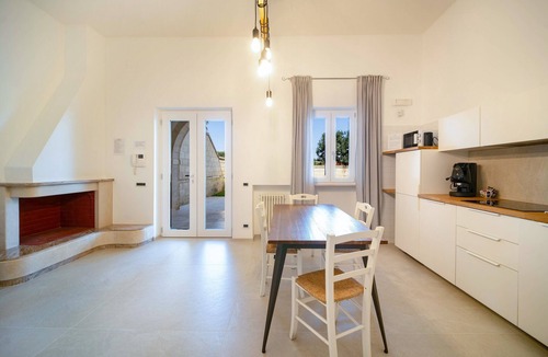 Macchia di Monte Apartment | Apartment 'Don Onofrio - Rugantino' with Mountain View, Wi-Fi and Air Conditioning