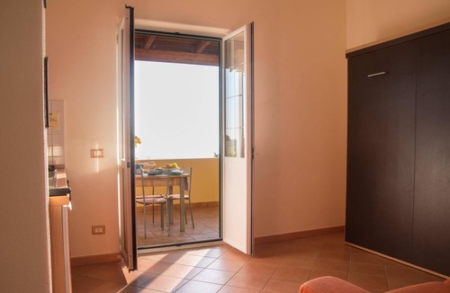 Succhivo Apartment | Apartment-Executive-Ensuite with Bath-Sea view