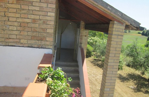 Massignano Apartment | Apartment for 2 people, 4 km from the sea, ideal for couples