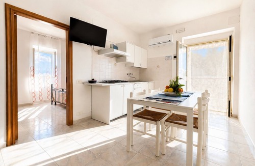 Peschici Apartment | Apartment 'Francesca, Trilo F' with Shared Terrace, Wi-Fi and Air Conditioning