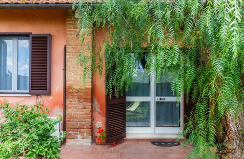 Grosseto Apartment | Apartment 'Gelsomini' with Private Garden, Wi-Fi and Air Conditioning