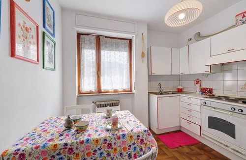 Aosta Apartment | Apartment 'Grand Combin Panorama' with Mountain View, Balcony and Wi-Fi