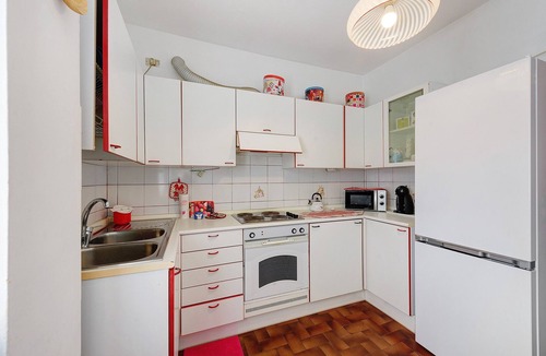 Aosta Apartment | Apartment 'Grand Combin Panorama' with Mountain View, Balcony and Wi-Fi