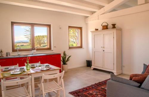 Belvedere Ostrense Apartment | Apartment Haus mit Terrasse mit Aussicht und Gemeinschaftspool by Interhome