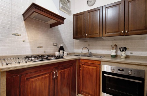 Giovinazzo Apartment | Apartment 'Home Sweet Home' with Balcony, Wi-Fi and Air Conditioning