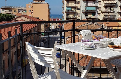 Falconara Marittima Apartment | Apartment 'Il Nido Di Pikki' with Sea View, Balcony and Wi-Fi
