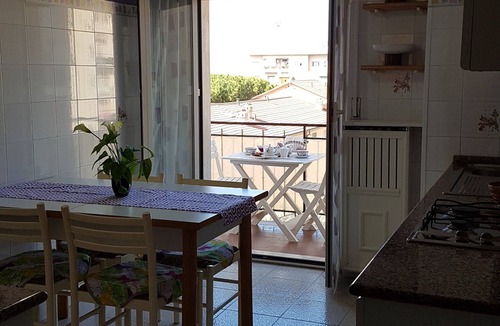 Falconara Marittima Apartment | Apartment 'Il Nido Di Pikki' with Sea View, Balcony and Wi-Fi