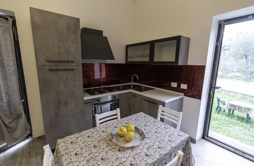 Montiano House | Apartment "Il Giardino