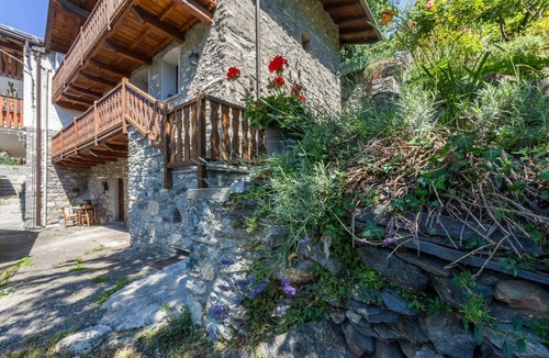Chatillon Apartment | Apartment 'Il Nido Di Letizia' with Mountain View, Private Garden and Balcony