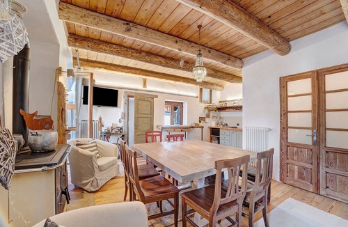 Montecrestese House | Apartment in a Medieval House