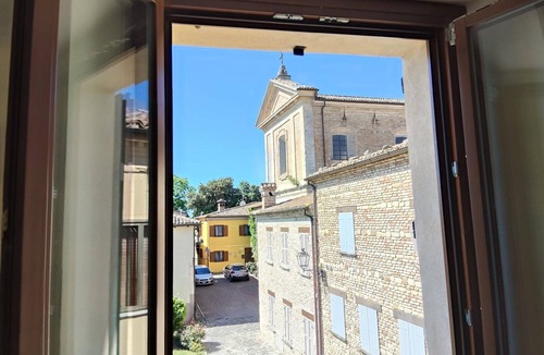 Pesaro Apartment | Apartment in a village with swimming pool