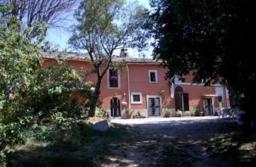 Viterbo House | Apartment in Country House La Meridiana Strana with pool
