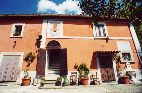 Viterbo House | Apartment in Country House La Meridiana Strana with pool