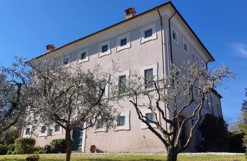 San Brizio Apartment | Apartment in country villa with swimming pool