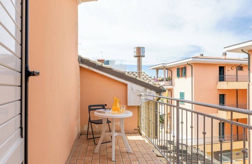 Fano Apartment | Apartment in Fano with 2 bedrooms sleeps 5