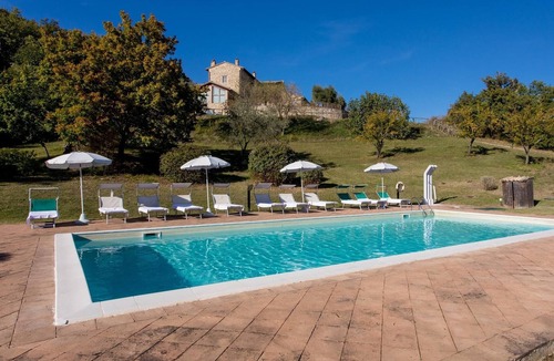 Assisi Apartment | Apartment in farmhouse with pool