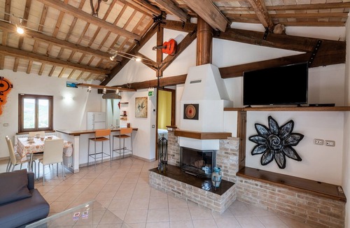 Filottrano Cottage | Apartment in Filottrano with Countryside Views