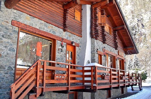 Antey-Saint-Andre Apartment | Apartment in Antey-Saint-André near Ski Area