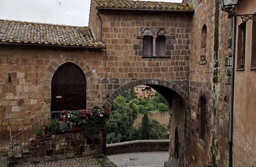 Tuscania Villa | Apartment in Liberty villa with garden in the city center