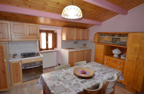 Monte Benedetto Apartment | Apartment in Petrella Guidi With Garden Views