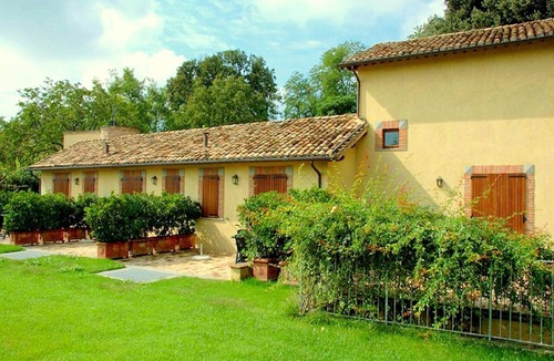 Perugia Apartment | Apartment in Perugia with Pool & Terrace