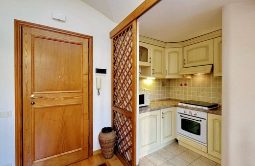Rione XIV Borgo Apartment | Apartment in Rome with 1 bedrooms sleeps 3