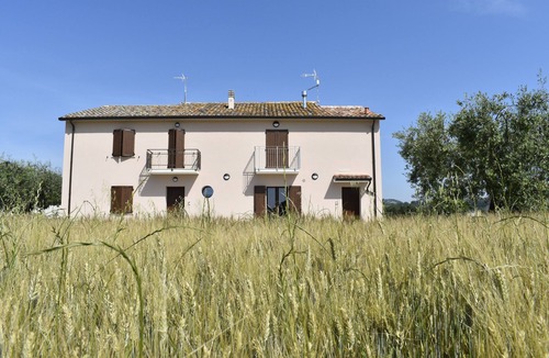 Serrungarina Apartment | Apartment in the Countryside, in quiet area with outdoor garden