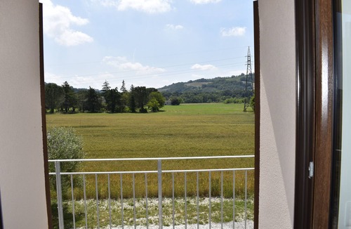 Serrungarina Apartment | Apartment in the Countryside, in quiet area with outdoor garden