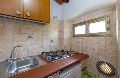 Riparbella Apartment | Apartment 'L'arancio' with Sea View, Private Terrace and Wi-Fi