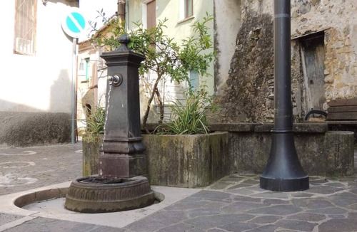 Castelnuovo Cilento Apartment | Apartment 'La Casa Di Arianna' with Sea View, Wi-Fi and Air Conditioning