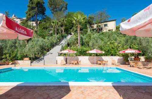 Piane di Collevecchio Apartment | Apartment L'Oleandro in Collevecchio - 4 persons, 2 bedrooms