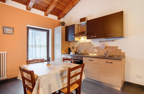 Bionaz Apartment | Apartment 'La Genzianella' with Lake View, Balcony and Wi-Fi