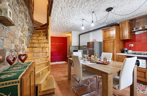 Plan D'introd Apartment | Apartment 'La Petite Maisonnette' with Mountain View and Balcony