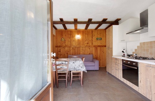 Bionaz Apartment | Apartment 'La Viola' with Lake View and Wi-Fi