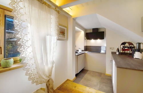 Arvier Apartment | Apartment 'Le Bourg Charmant - Soleil d’été' with Mountain View, Shared Garden and Wi-Fi