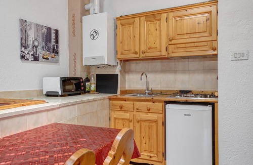 Sarre Apartment | Apartment 'Ma Petite Maison' with Mountain View and Balcony